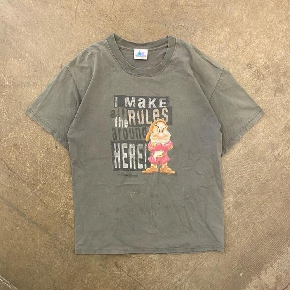Vintage 2000s Disney Grumpy Snow White & The 7 Dwarfs Funny Comedy Joke Shirt L